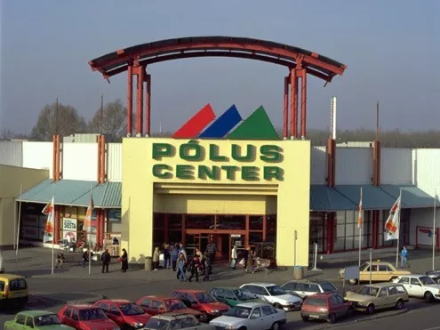 Egy milliárdból újult meg a Pólus Center