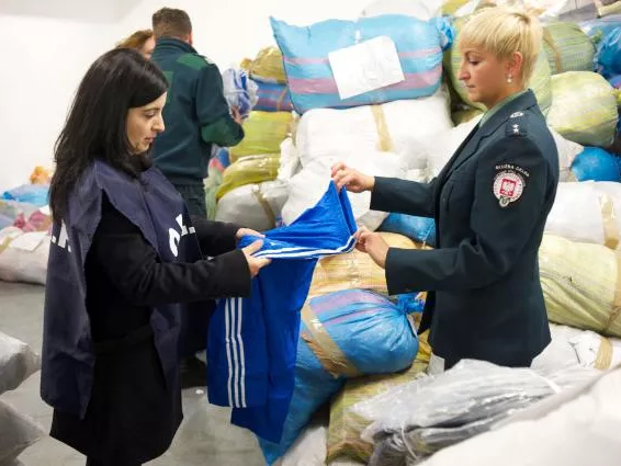 Tavaly egymilliárd eurónyi hamis árut foglaltak le az EU vámhatóságai