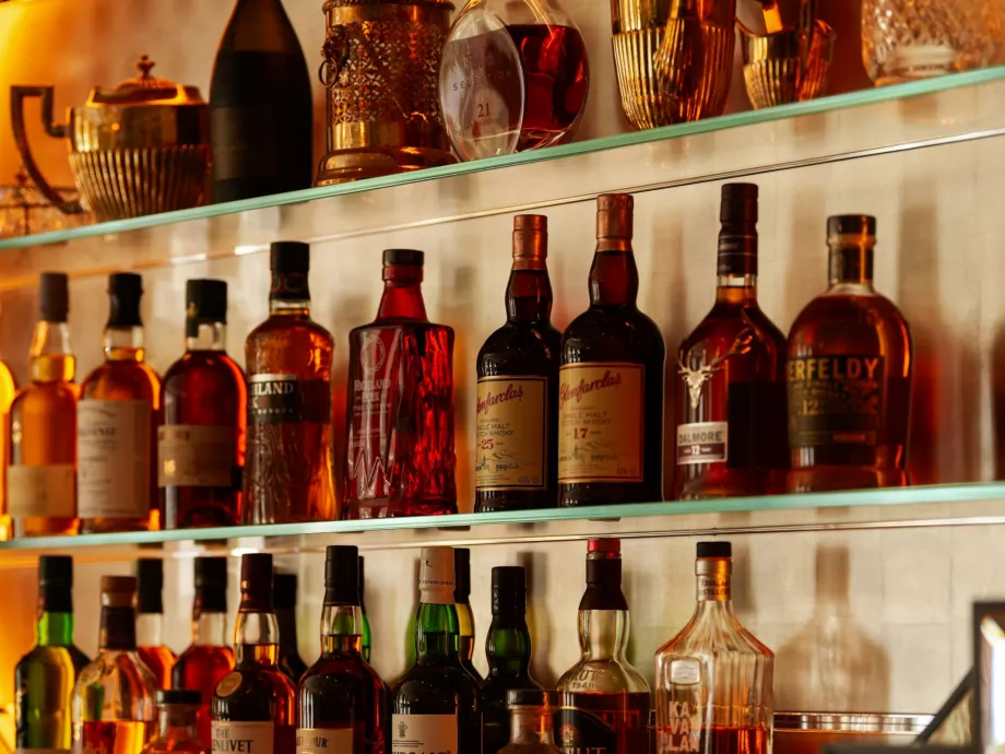 8000 liter alkoholt semmisített meg a NAV