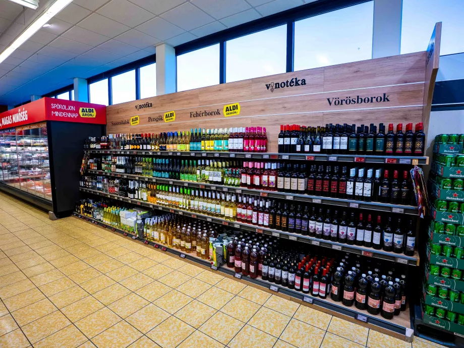Csökkennek a vörösborok árai az ALDI-nál