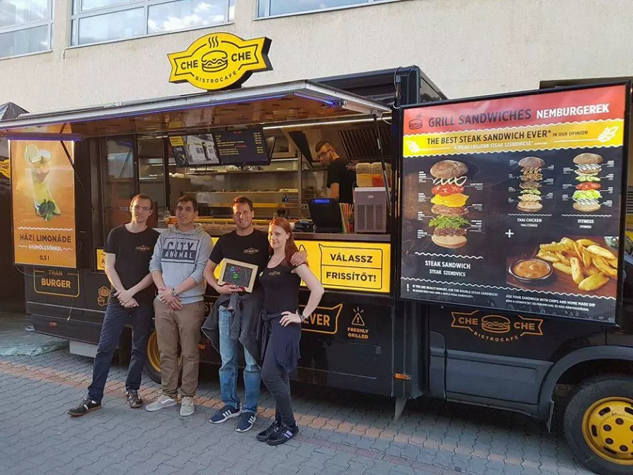 Az V. Food Truck Show közönségkedvence a Kanálgép húsgolyói voltak