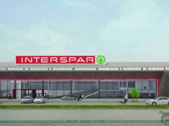 Megújítják a tatabányai INTERSPAR-t