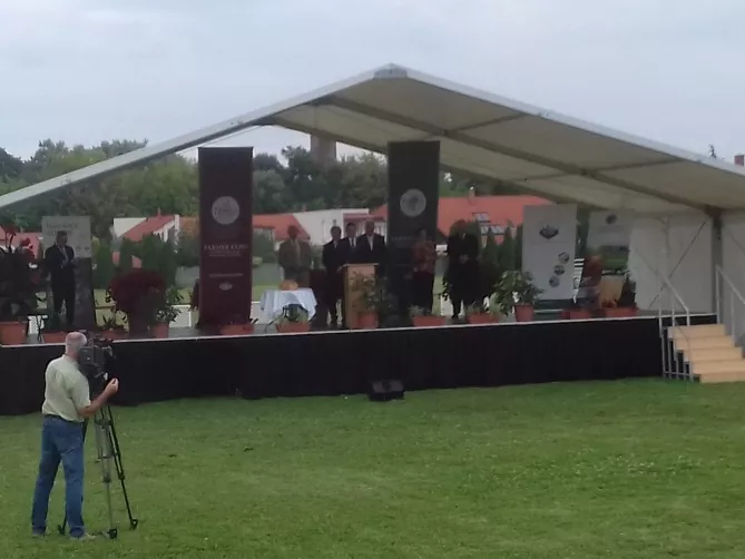 Farmer Expó a vírusok árnyékában