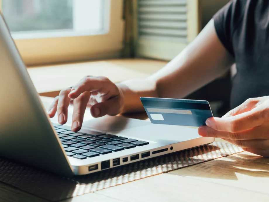 Többször vásárolunk az interneten bankkártyával külföldön, mint itthon