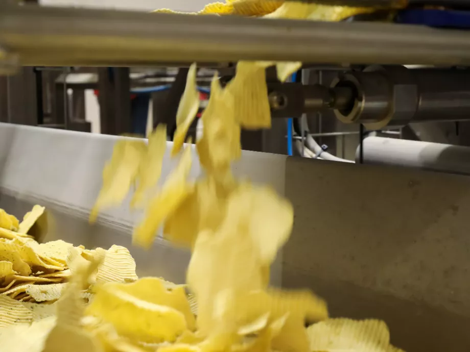 Tíz tonna chips készülhet az új gyártósoron
